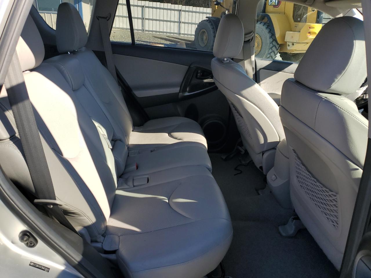 2011 Toyota RAV 4 - Image 11