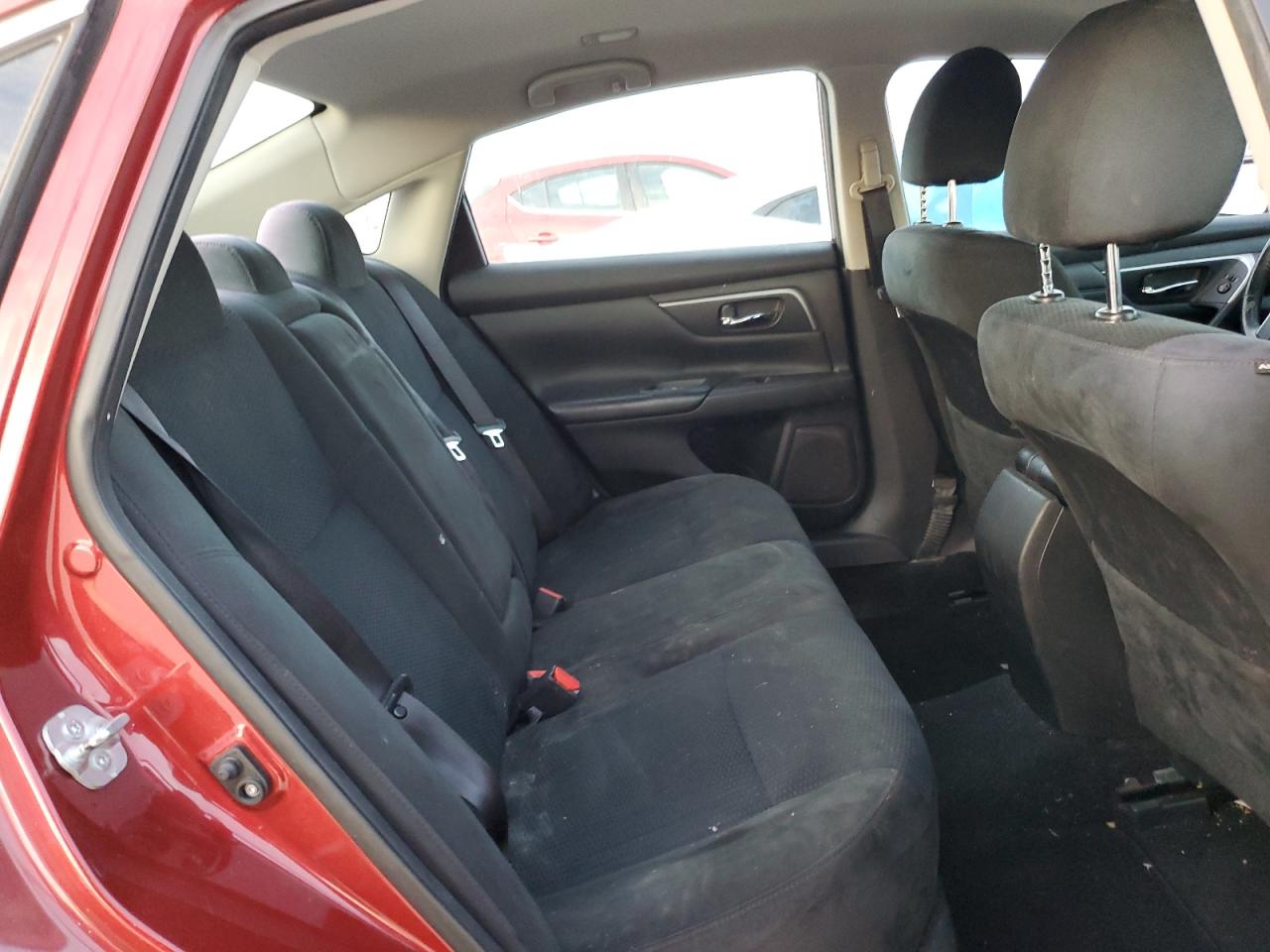 2015 Nissan Altima - Image 10