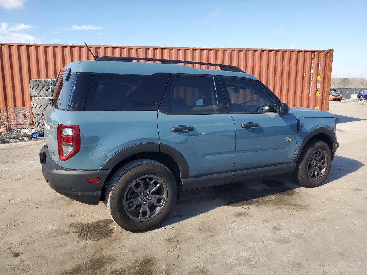2023 Ford Bronco - Image 3