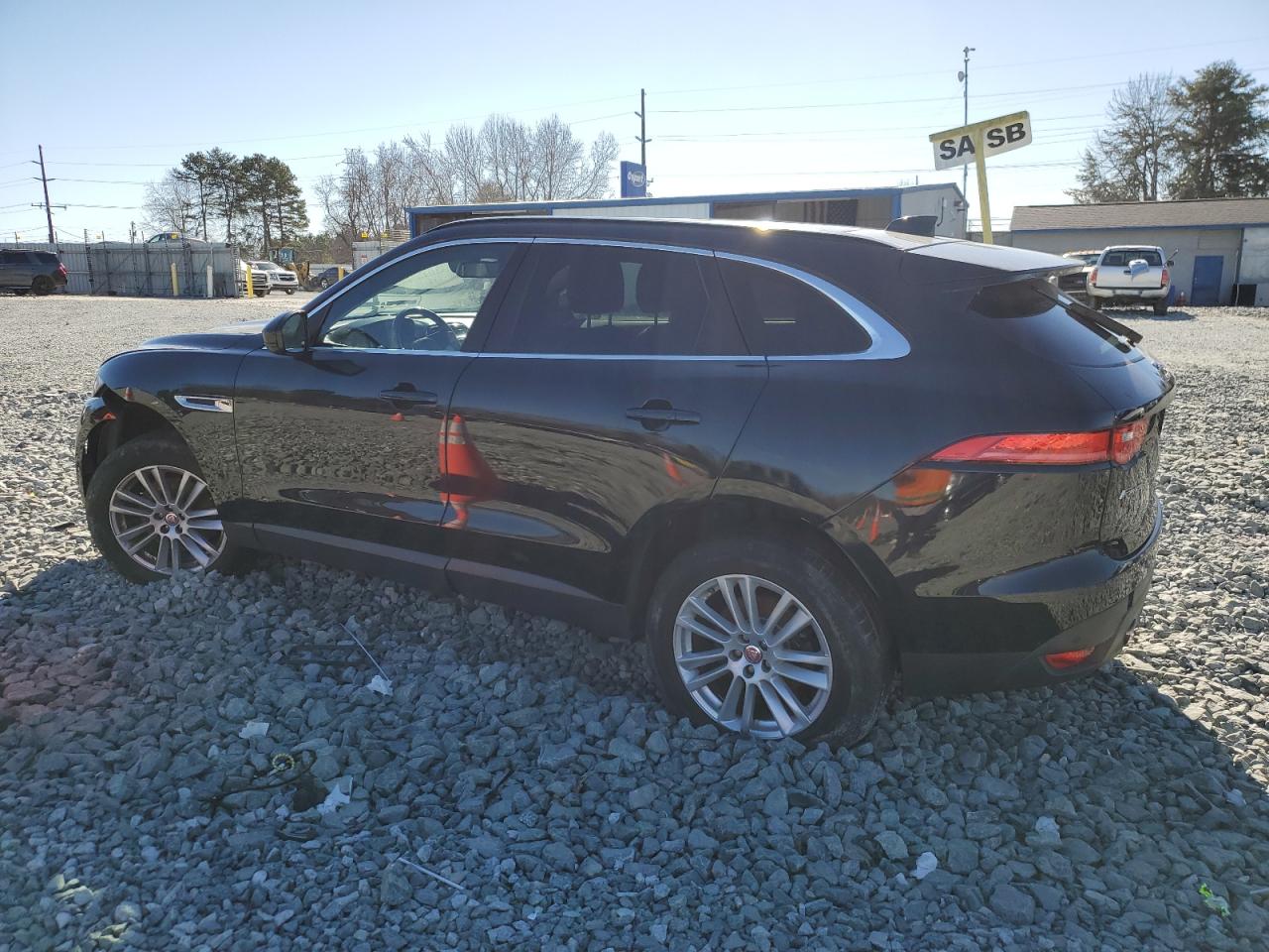 2017 Jaguar F-Pace - Image 2