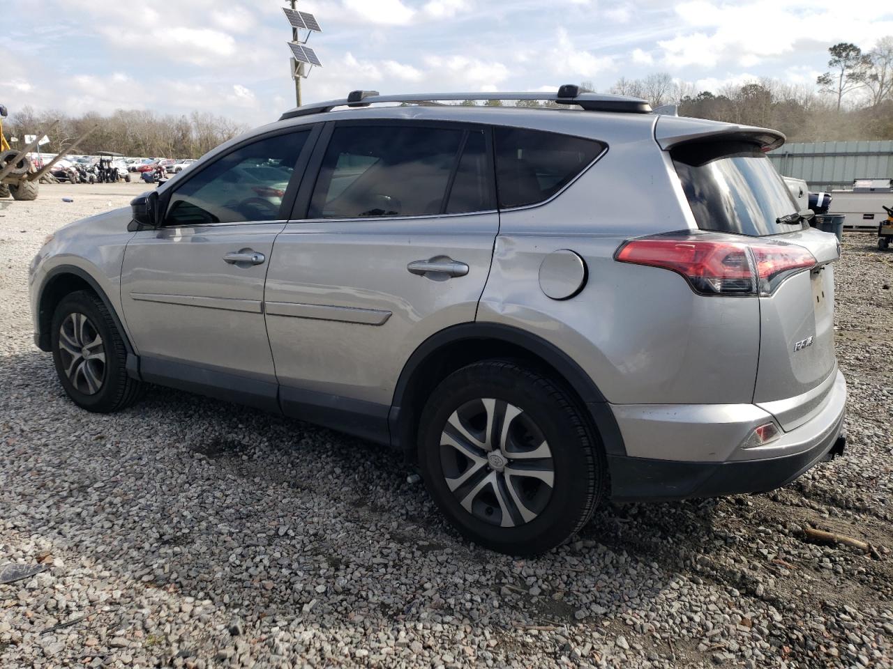2017 Toyota RAV 4 - Image 2