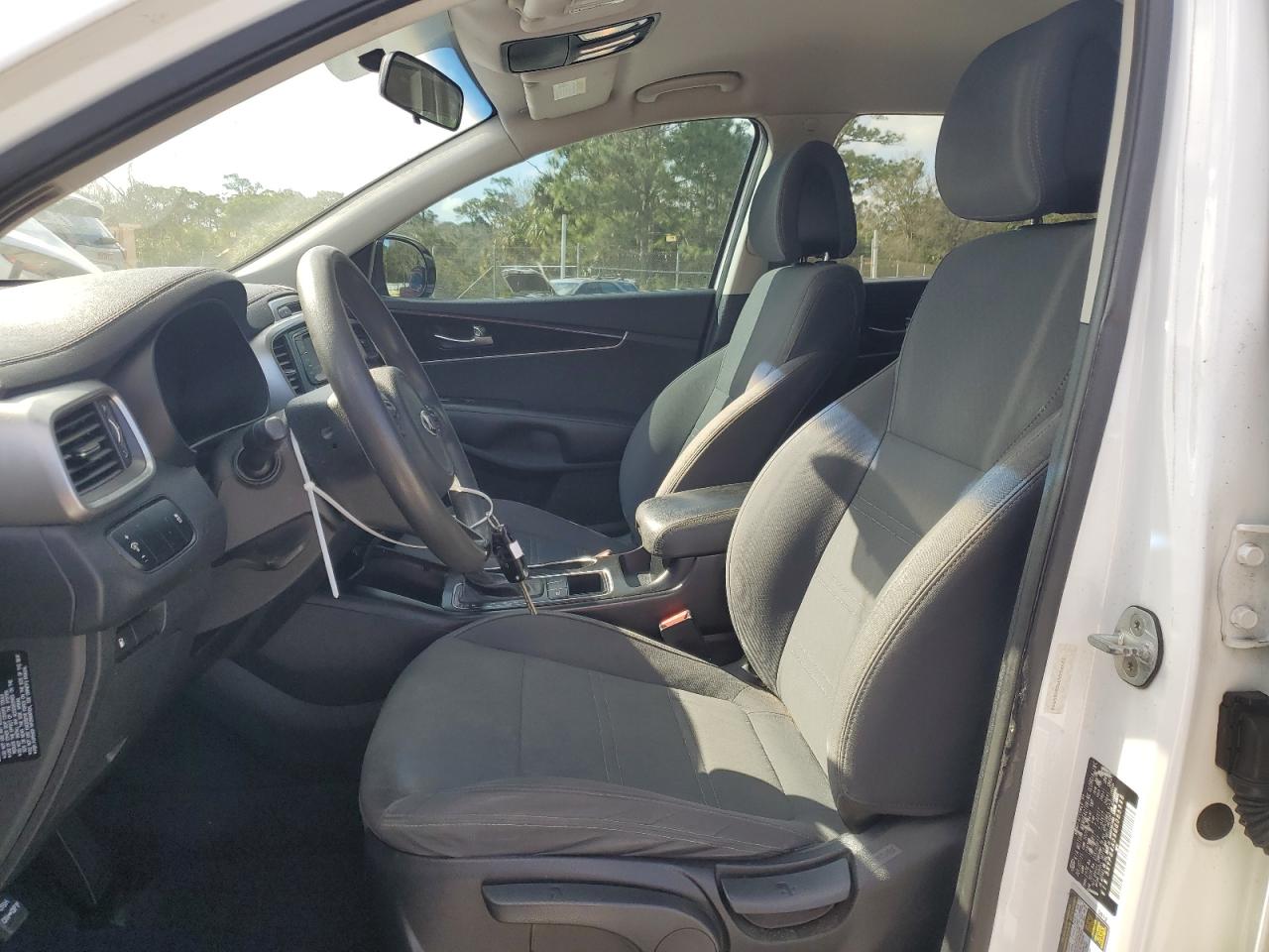 2016 Kia Sorento - Image 7