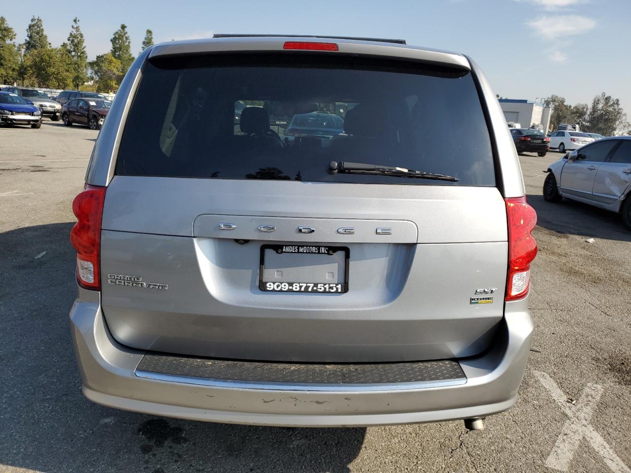 2019 Dodge Caravan - Image 6