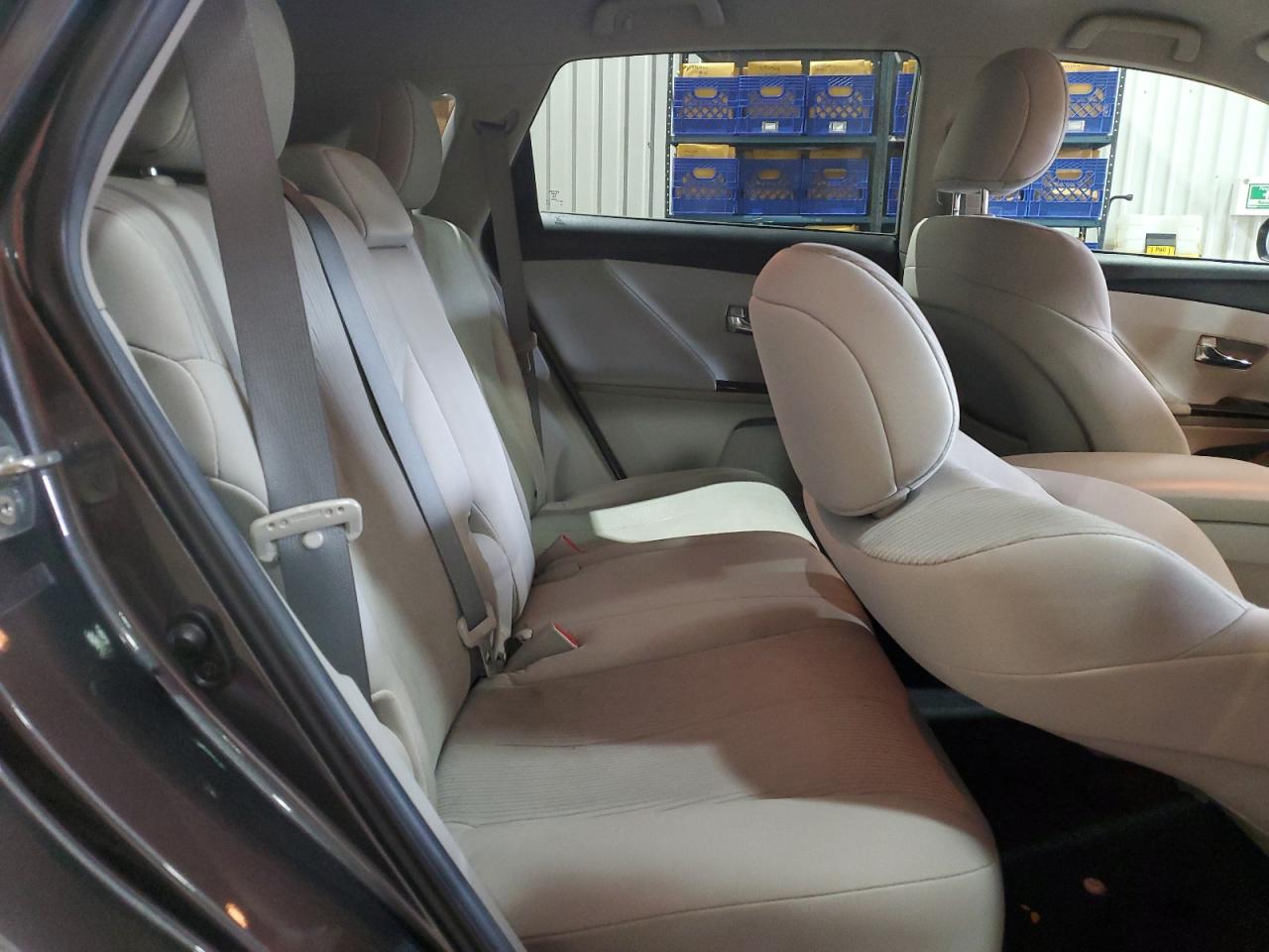 2012 Toyota Venza - Image 11