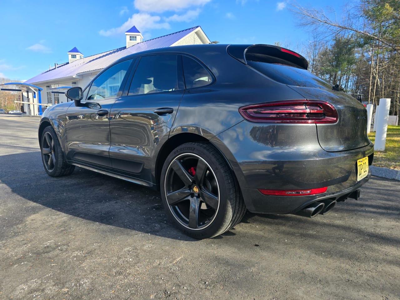 2017 Porsche Macan - Image 3