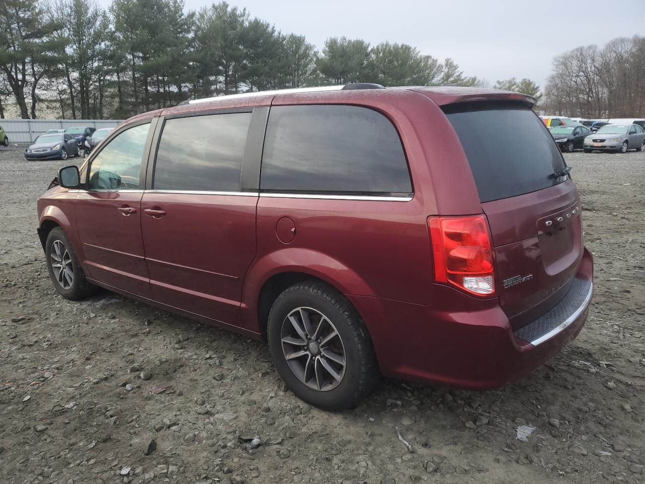 2017 Dodge Caravan - Image 2