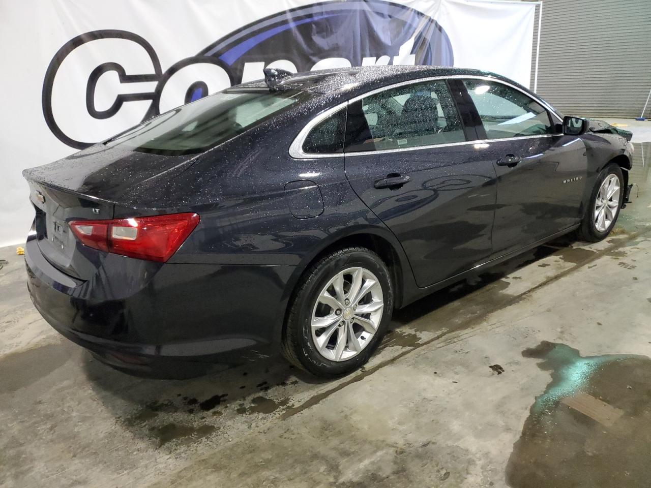 2023 Chevrolet Malibu - Image 3