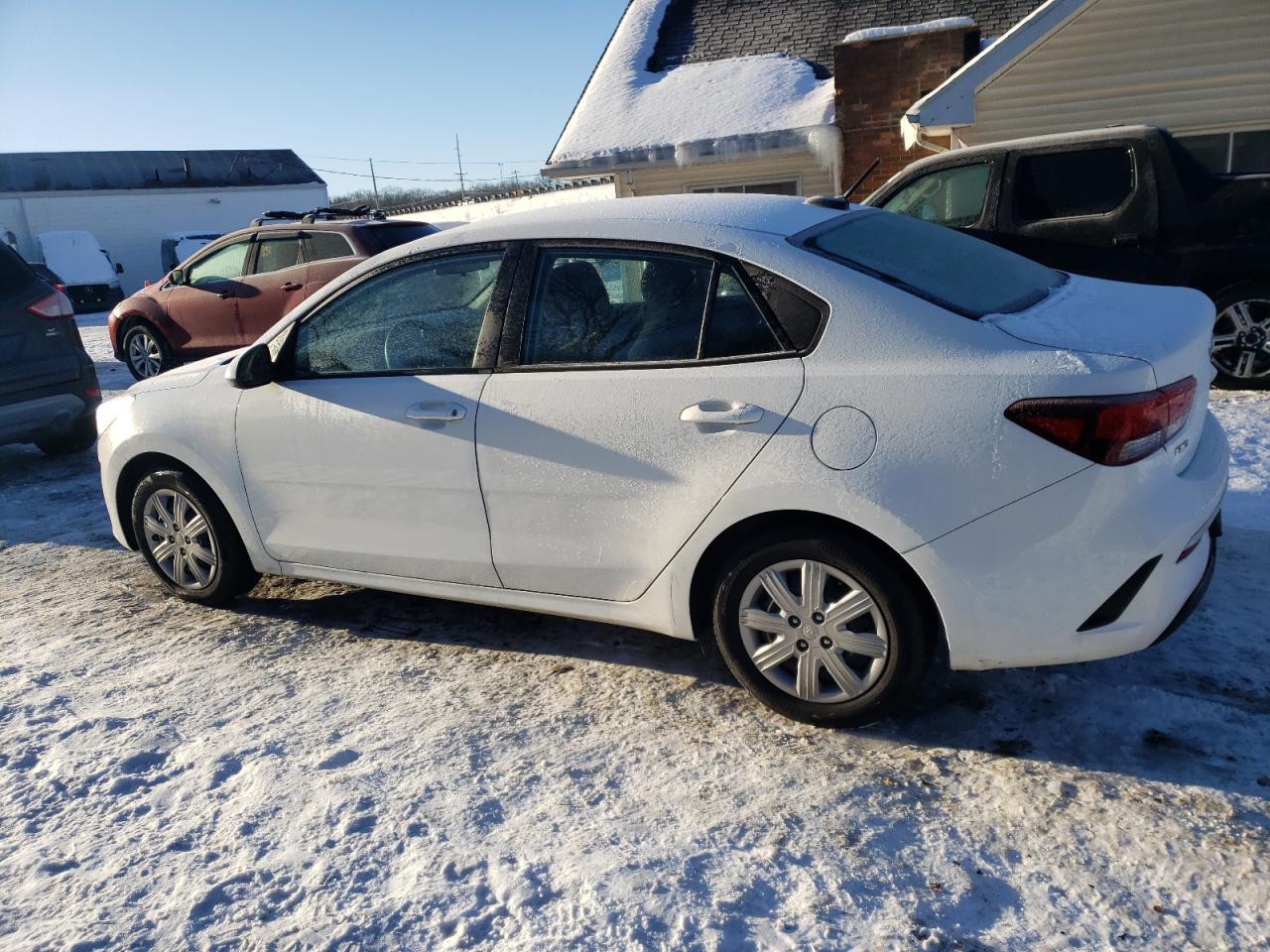 2021 Kia Rio - Image 2
