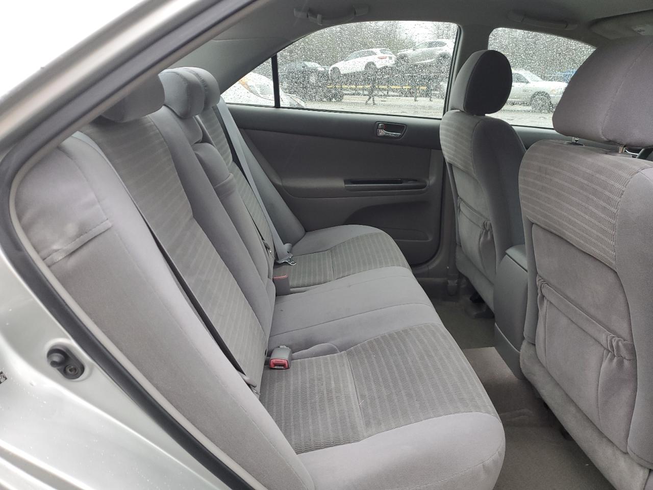 2006 Toyota Camry - Image 11