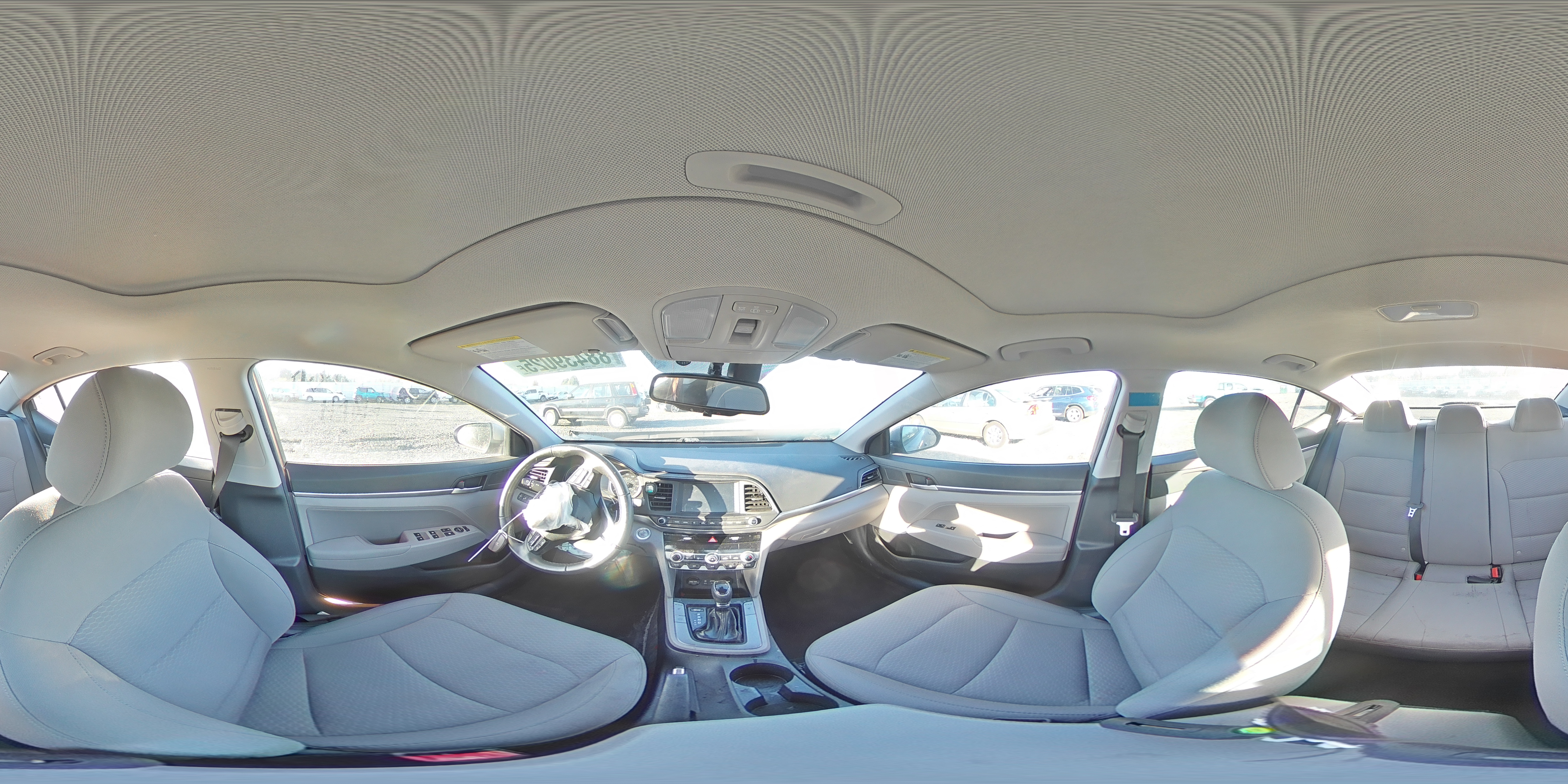 2020 Hyundai Elantra - Image 12