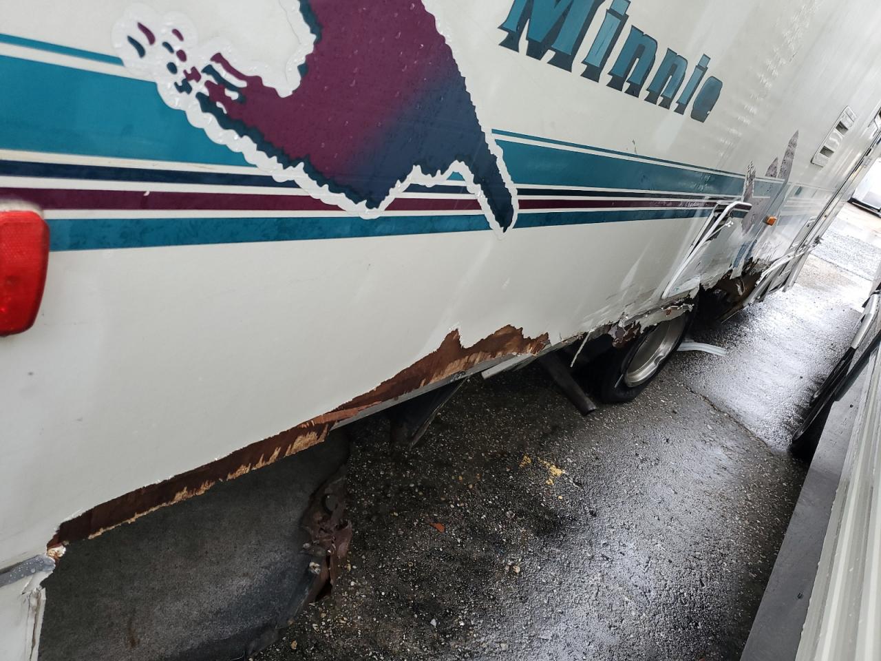 1999 Ford Econoline E450 Super Duty Cutaway Van Rv VIN: 1FDXE40S8XHA06922 Lot: 64939525