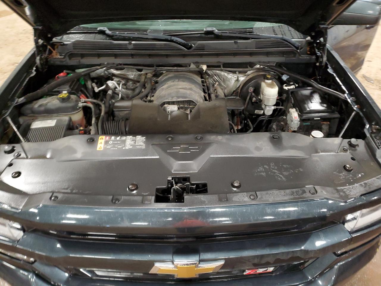 2017 Chevrolet Silverado - Image 11