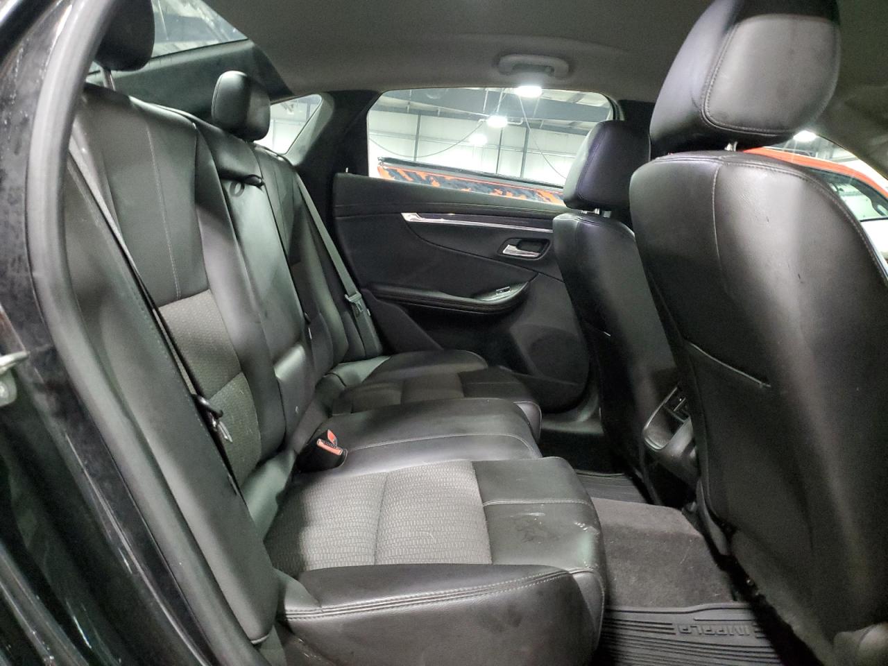 2016 Chevrolet Impala - Image 11