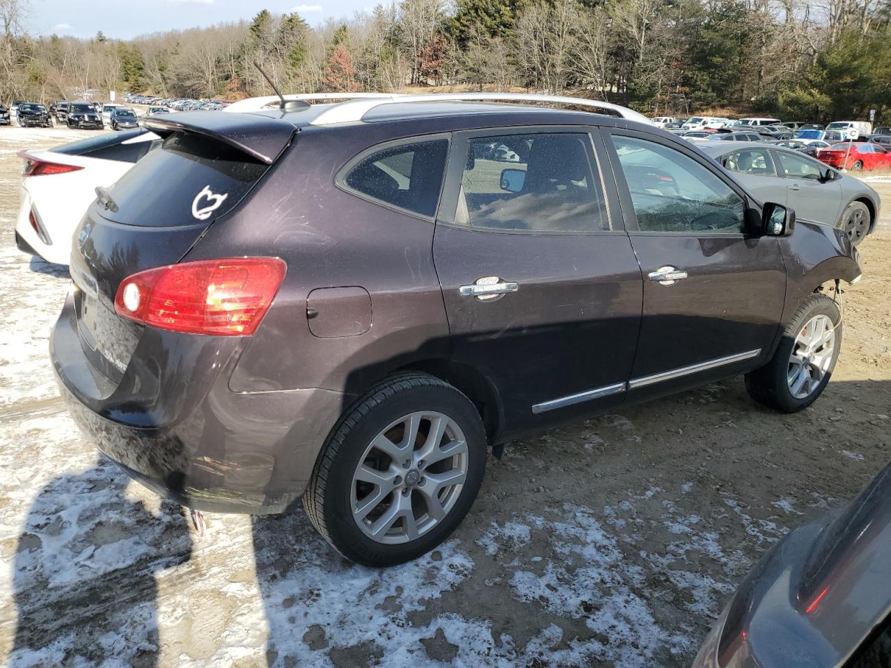 2011 Nissan Rogue - Image 3