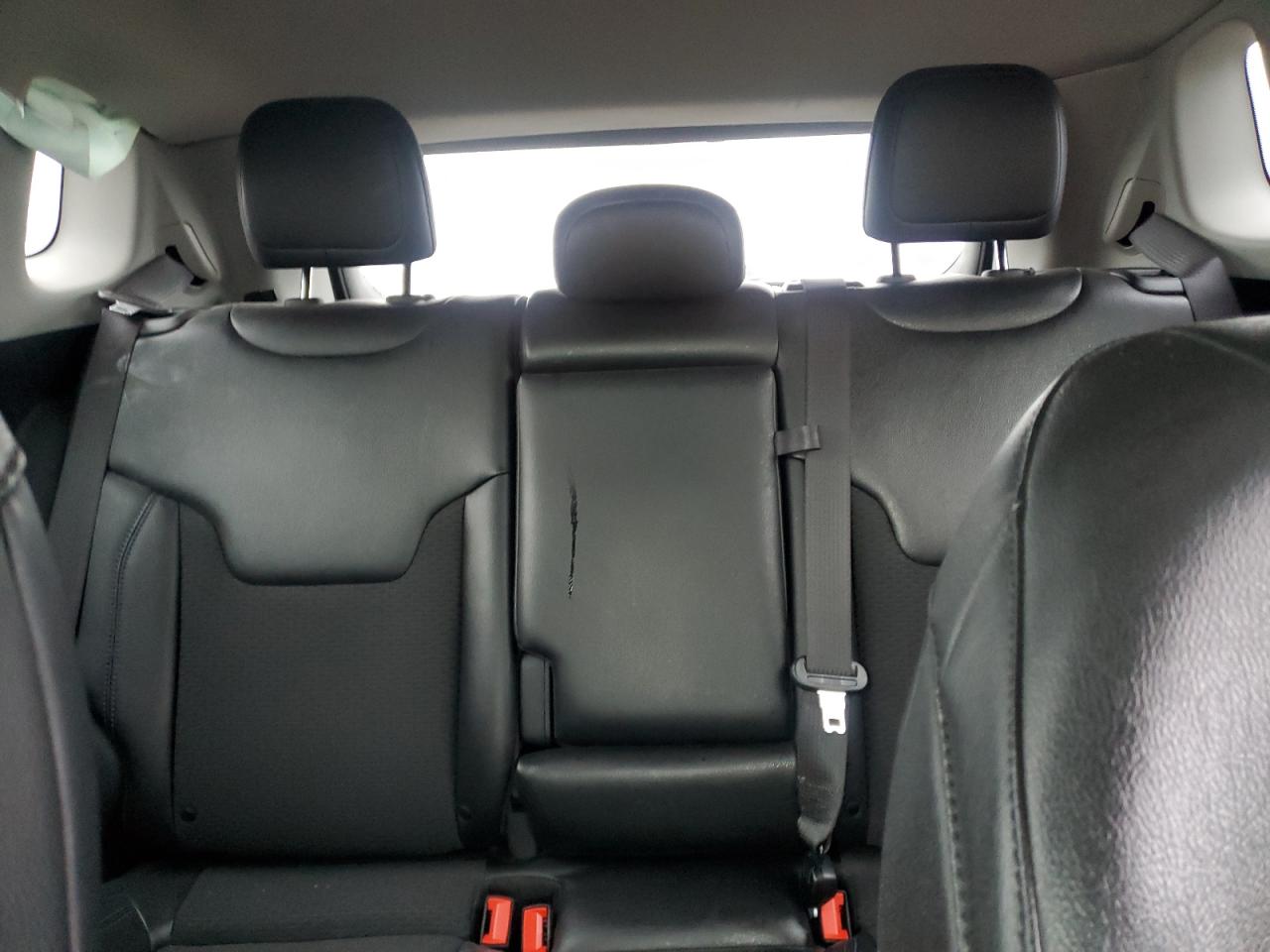 2022 Jeep Compass - Image 10