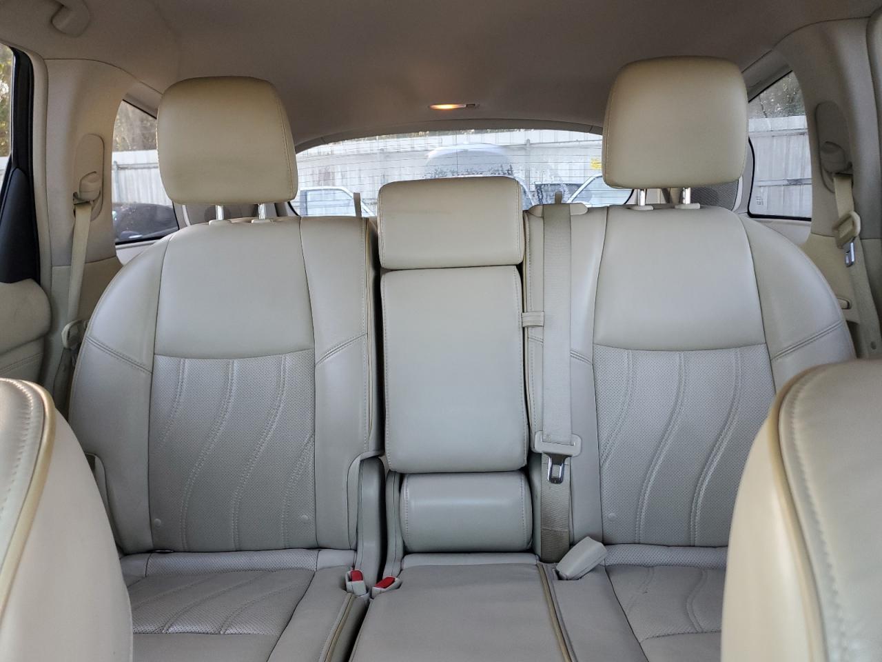 2013 Infiniti JX - Image 10