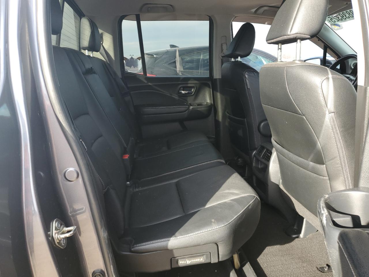 2017 Honda Ridgeline - Image 10