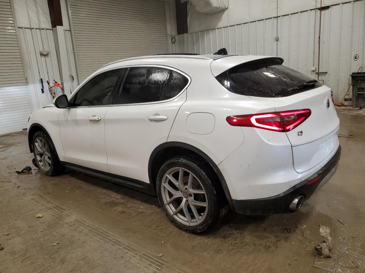 VIN ZASFAKBNXJ7B87274 2018 ALFA ROMEO STELVIO no.2