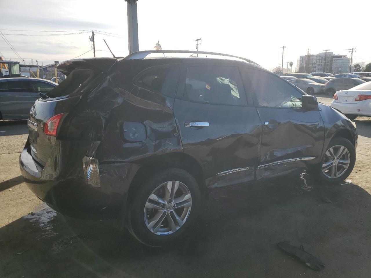 2015 Nissan Rogue - Image 3