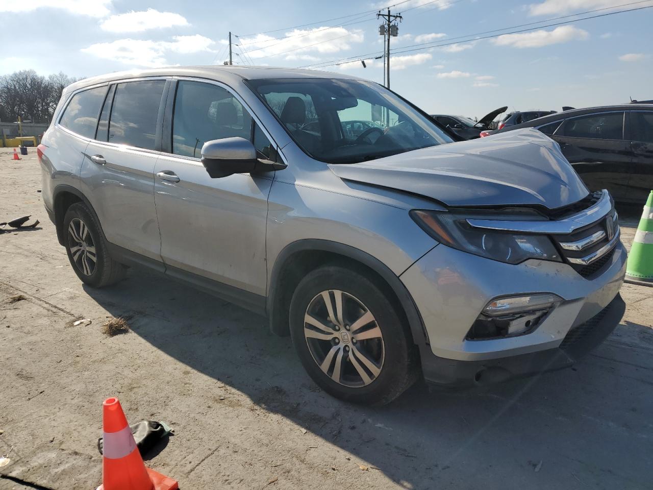 2017 Honda Pilot - Image 4