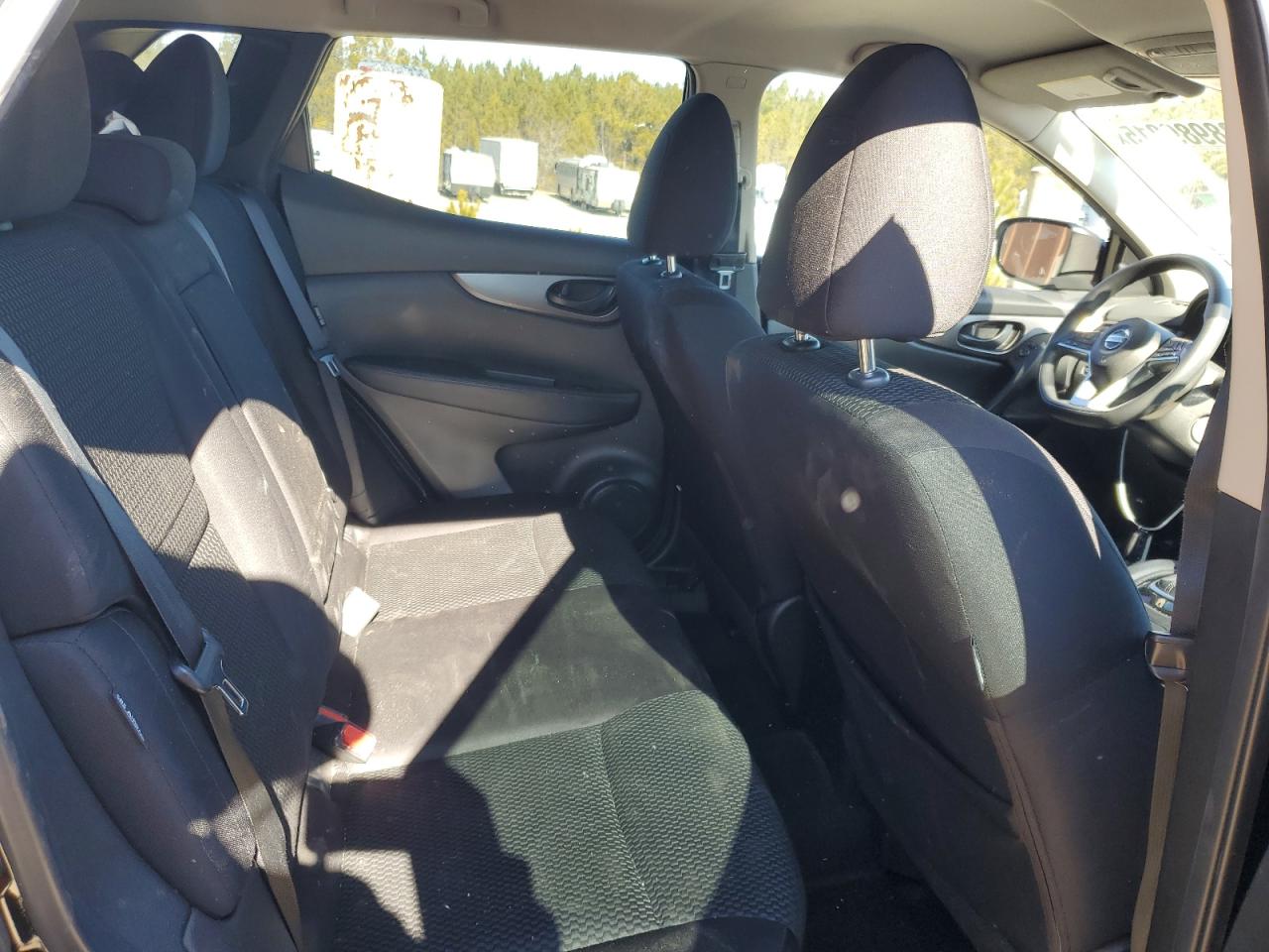 2020 Nissan Rogue - Image 10