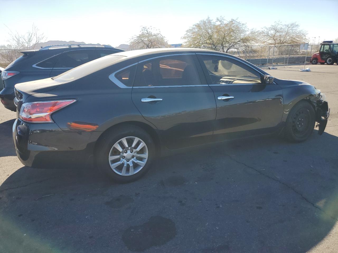 2015 Nissan Altima - Image 3