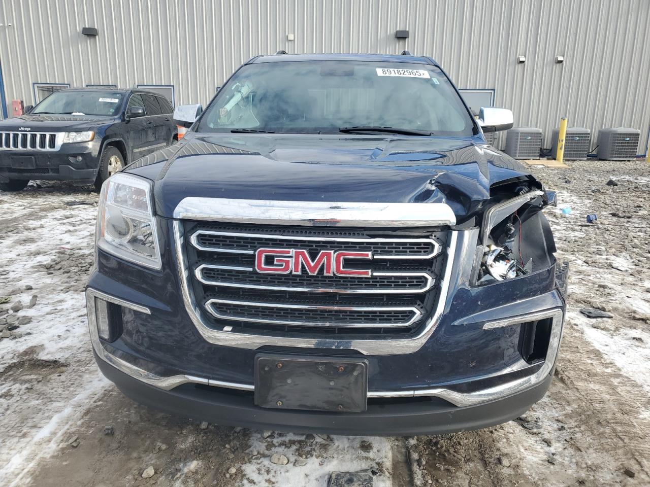2017 GMC Terrain - Image 5