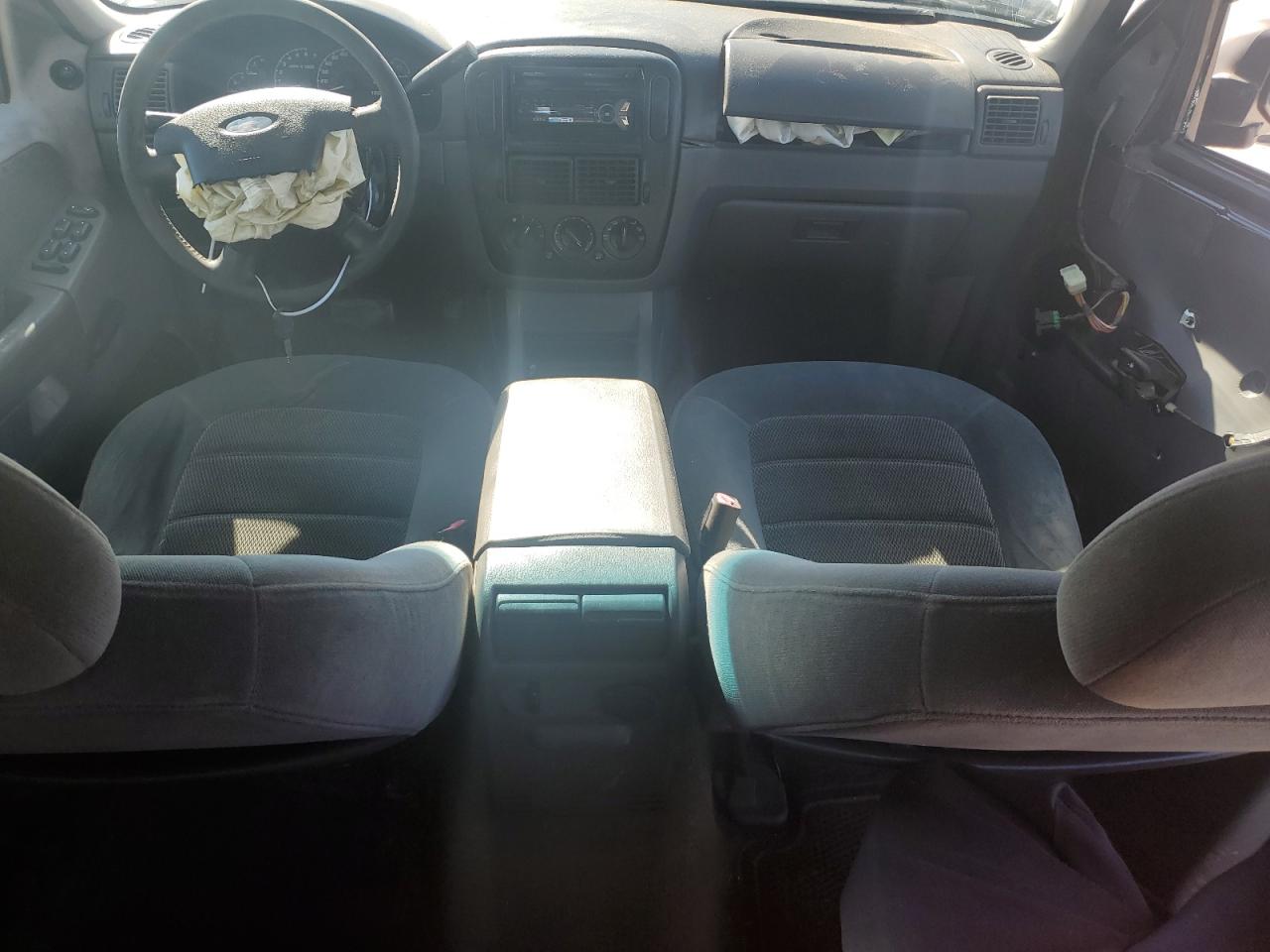 2002 Ford Explorer - Image 8
