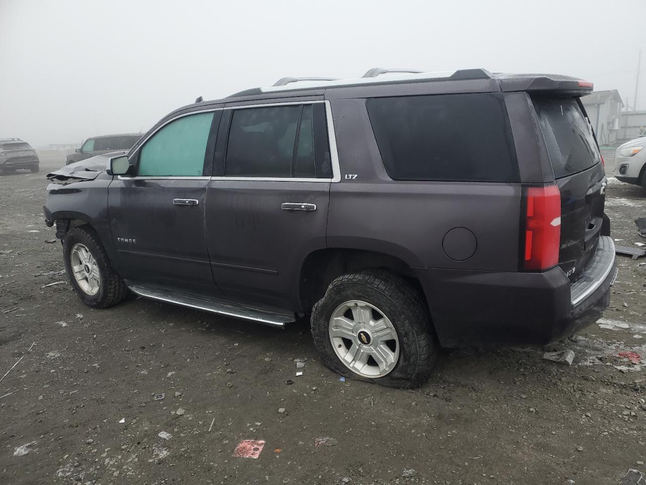 VIN 1GNSKCKC5FR674765 2015 CHEVROLET TAHOE no.2