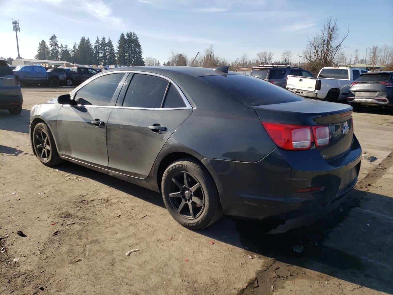 2016 Chevrolet Malibu - Image 2