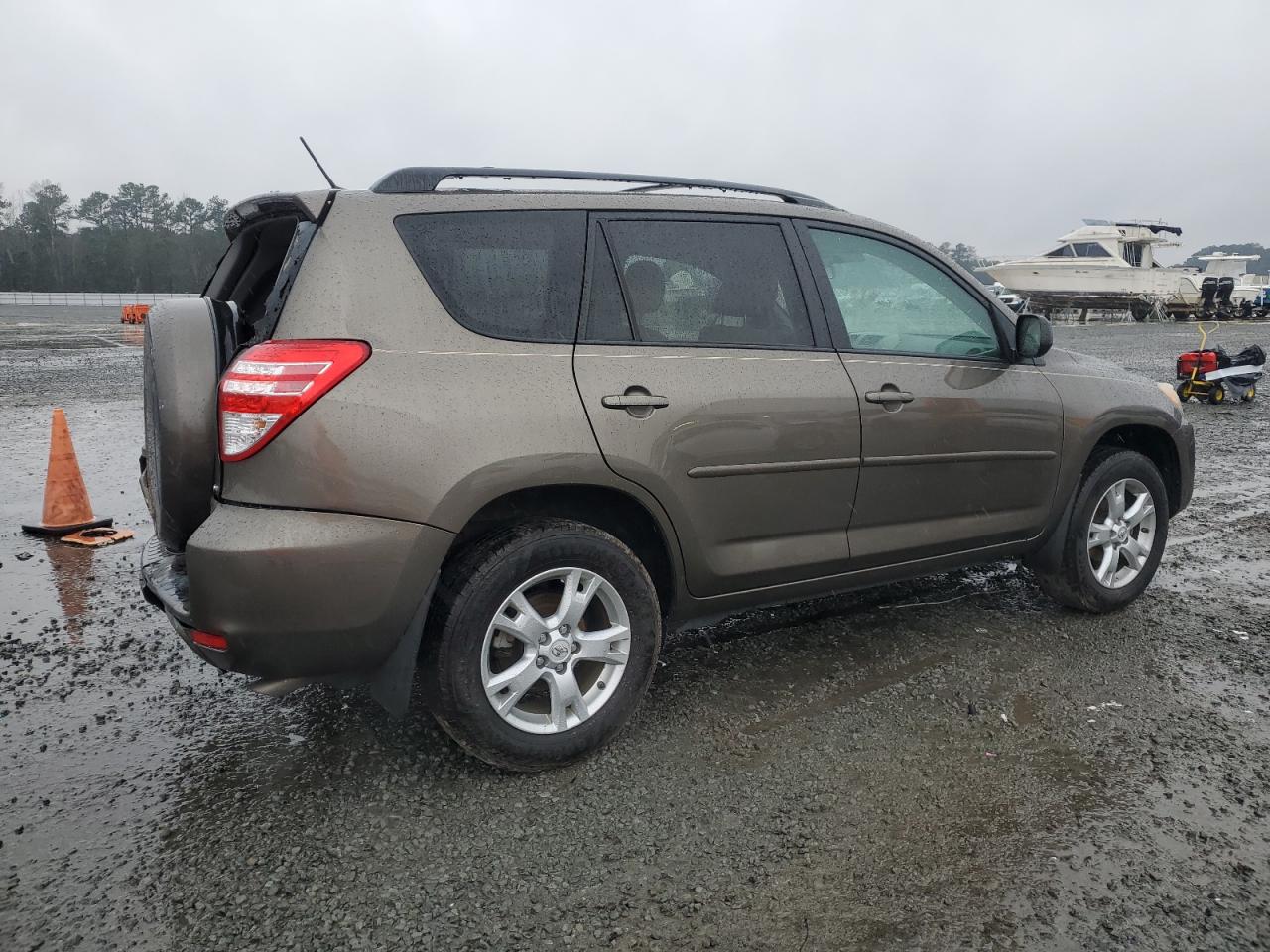 2011 Toyota RAV 4 - Image 3