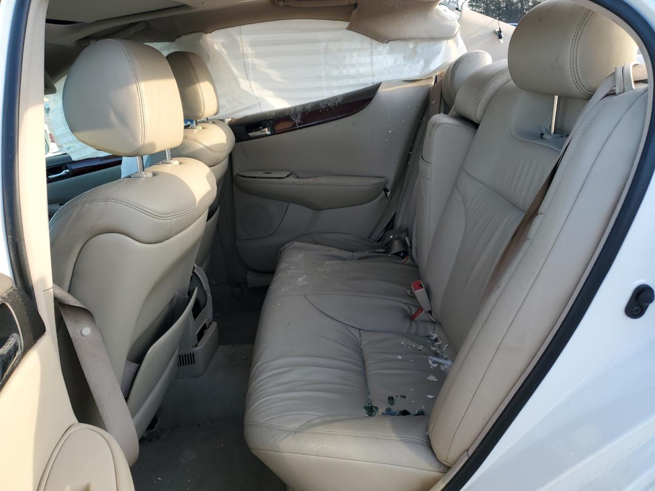 2003 Lexus ES - Image 10
