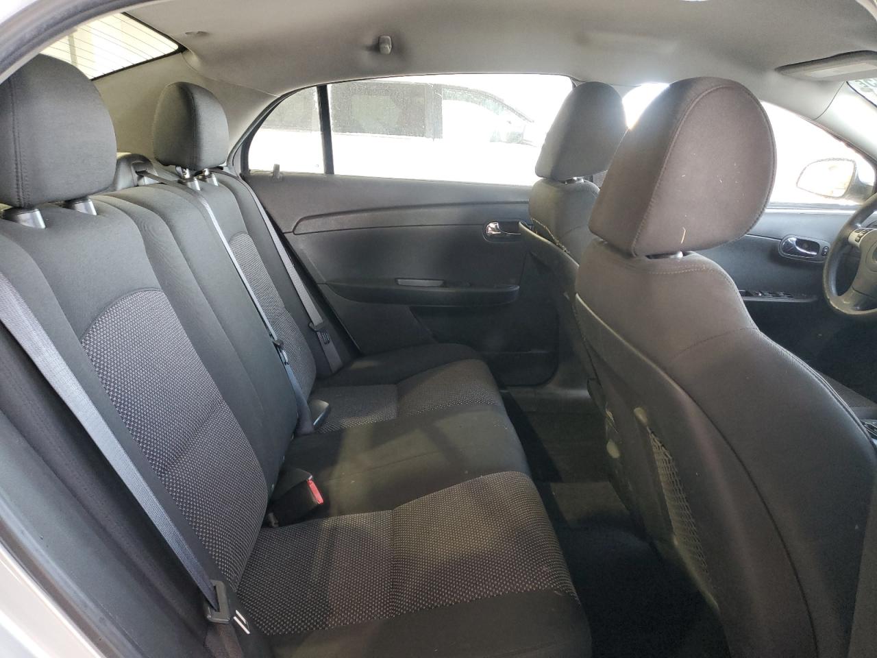 2011 Chevrolet Malibu - Image 10