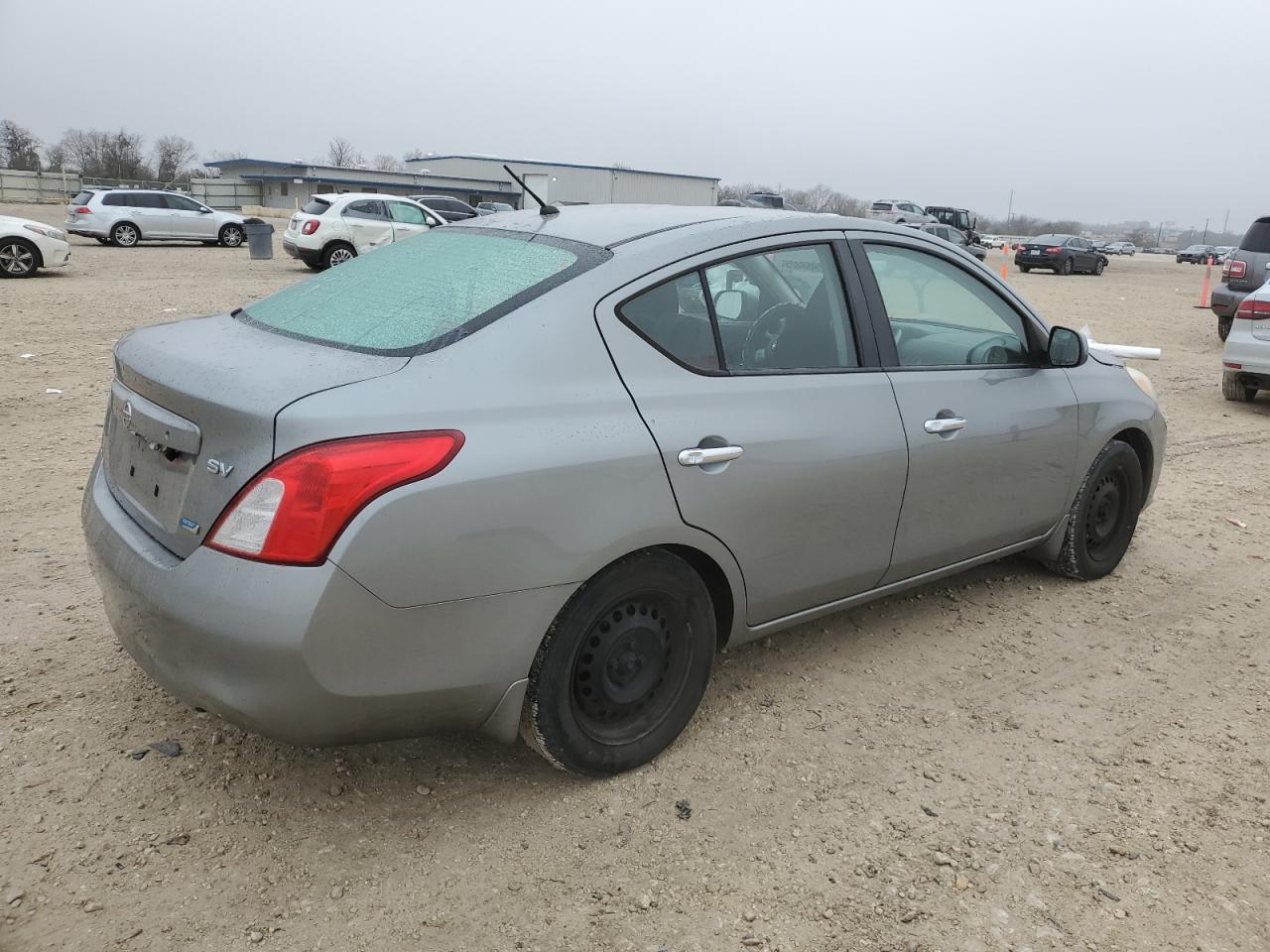 2012 Nissan Versa - Image 3