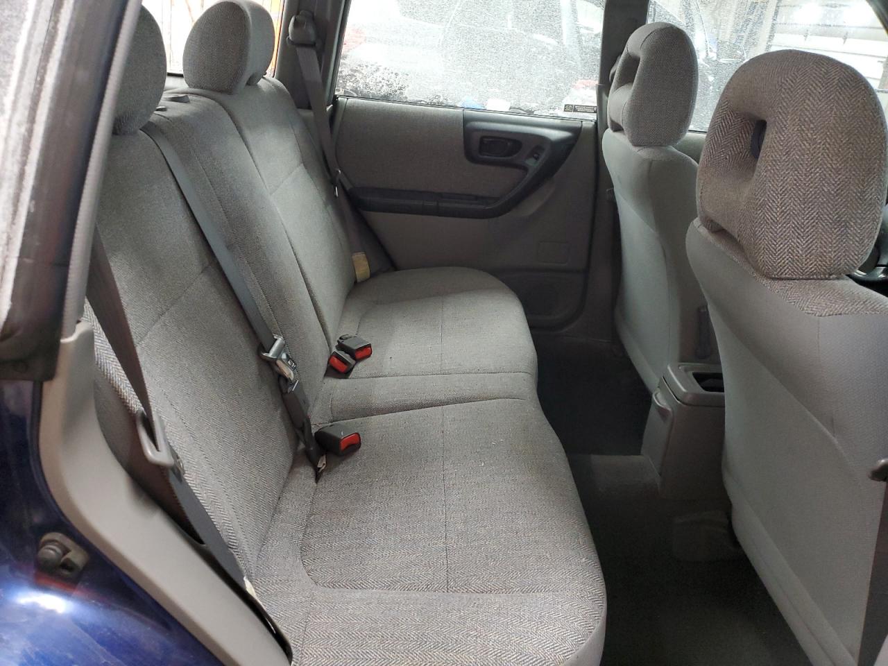 2001 Subaru Forester - Image 10