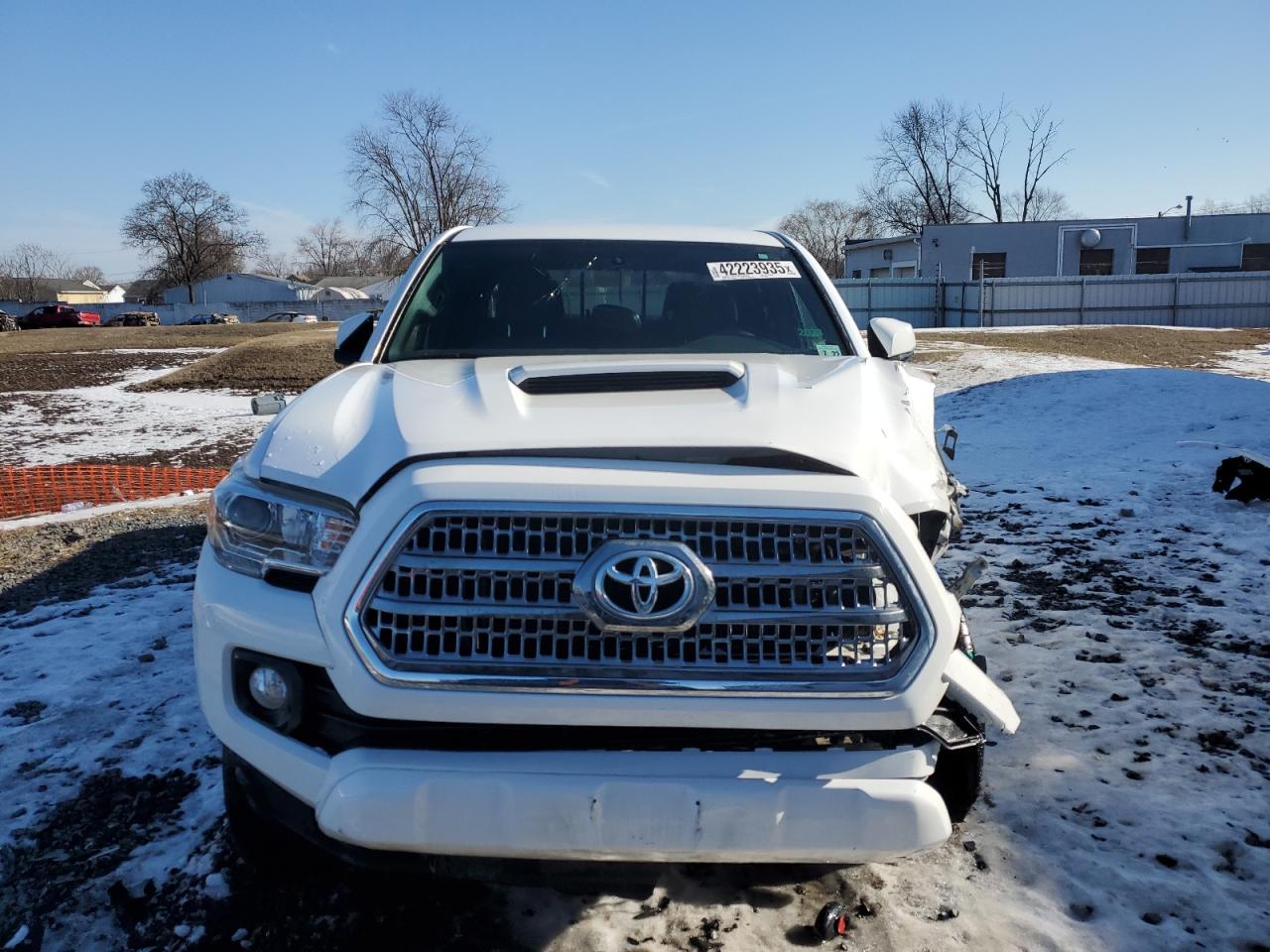 2017 Toyota Tacoma - Image 5