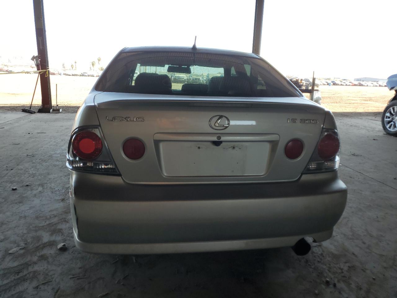 2004 Lexus IS - Image 6