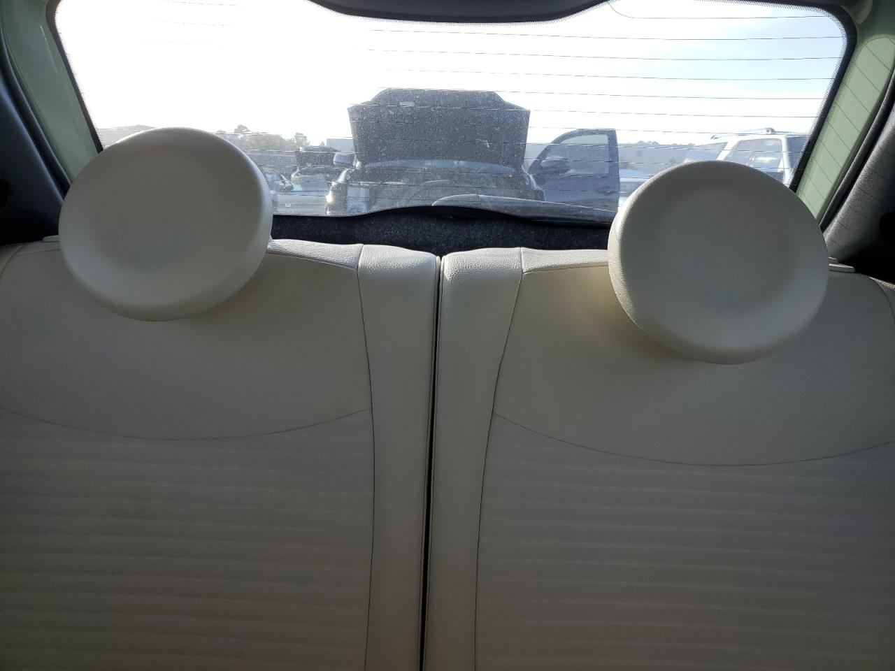2015 Fiat 500 - Image 10