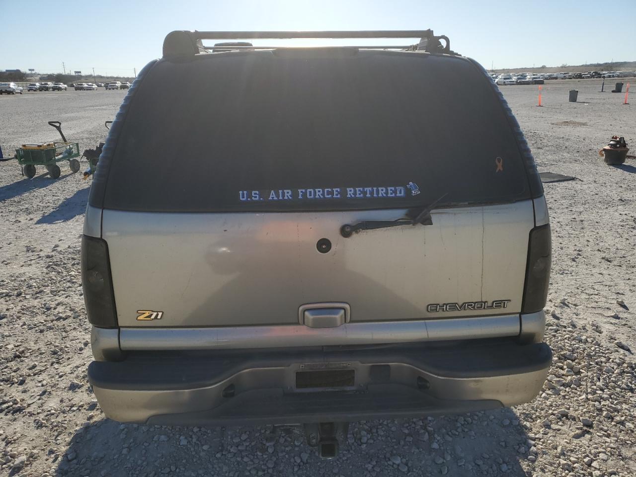 2002 Chevrolet Suburban - Image 6