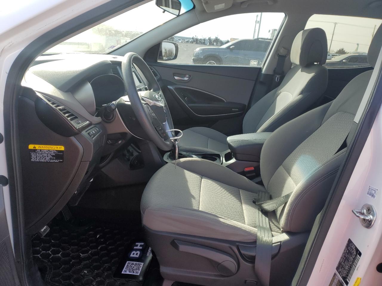 2017 Hyundai Santa Fe - Image 7