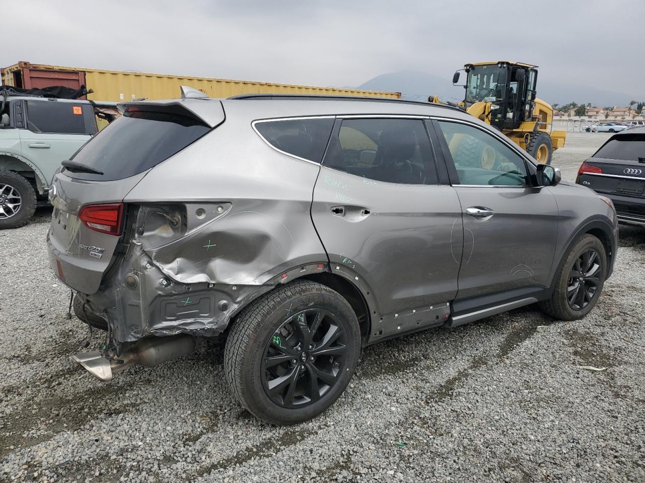 2018 Hyundai Santa Fe - Image 3