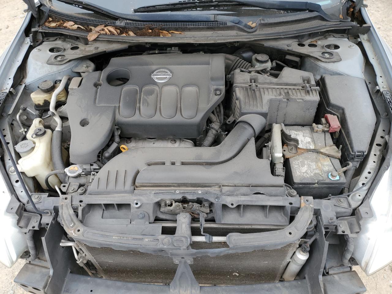 2010 Nissan Altima - Image 12