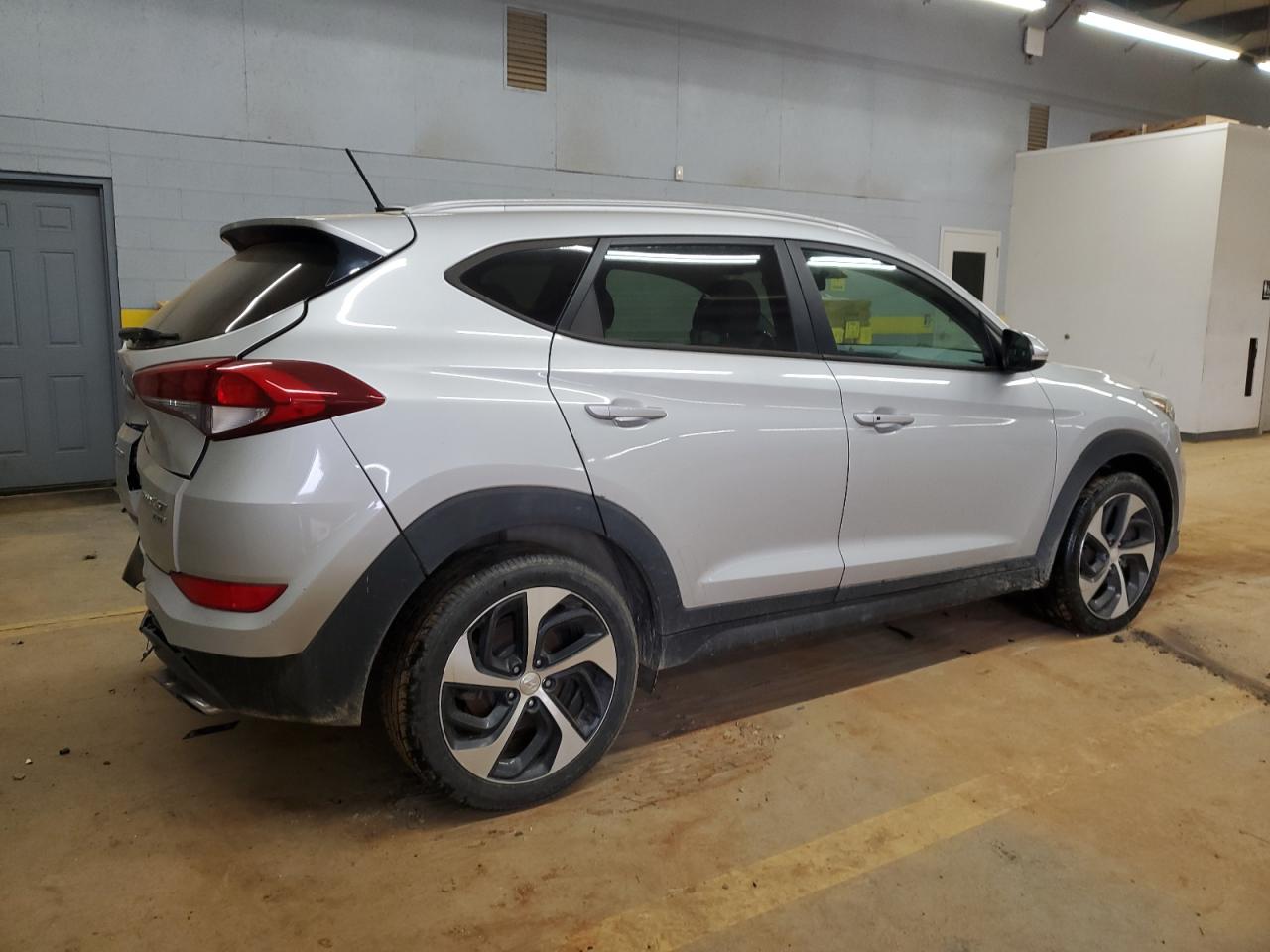 2016 Hyundai Tucson - Image 3