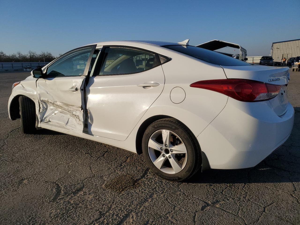 2013 Hyundai Elantra - Image 2