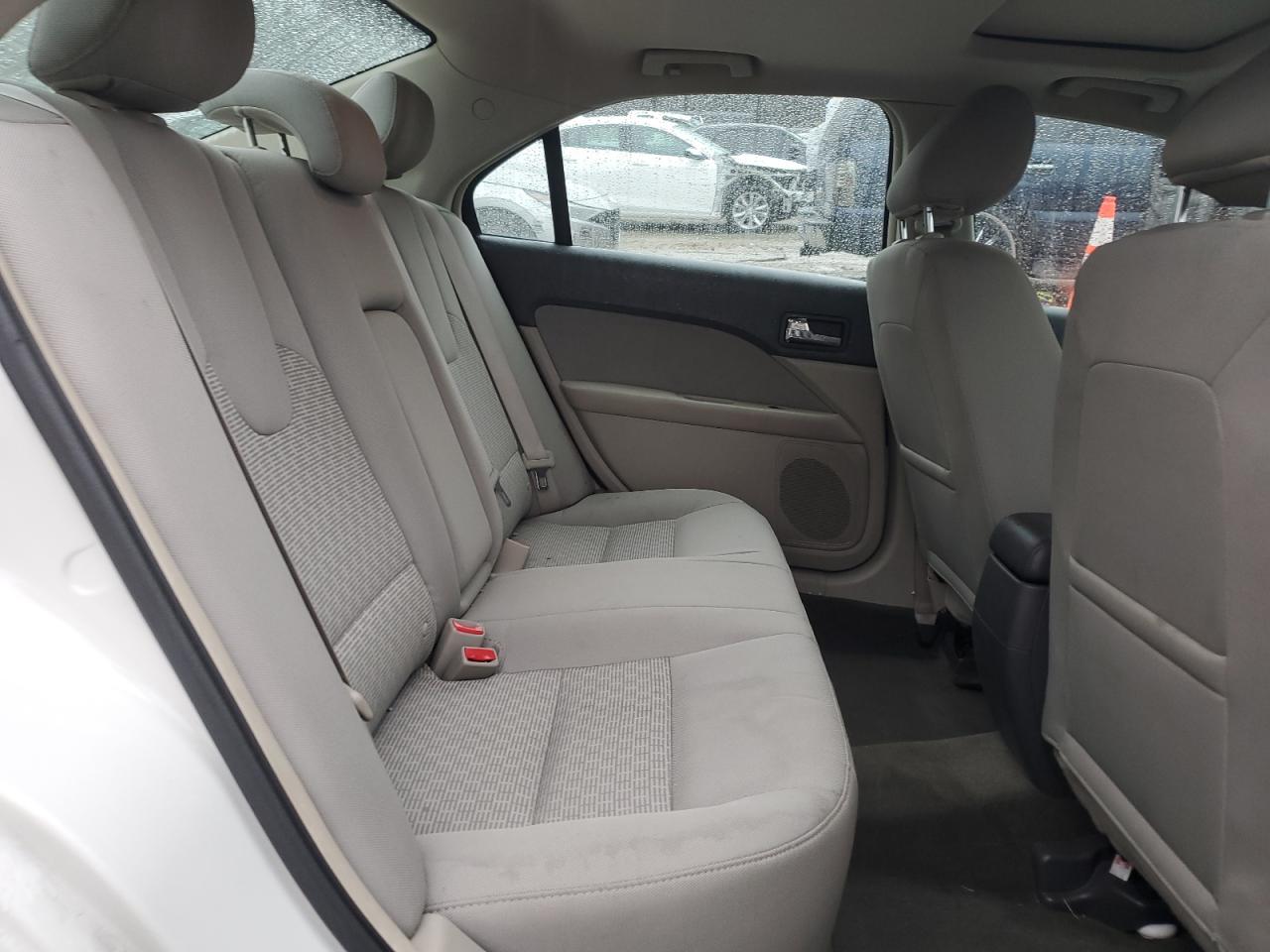 2011 Ford Fusion - Image 10