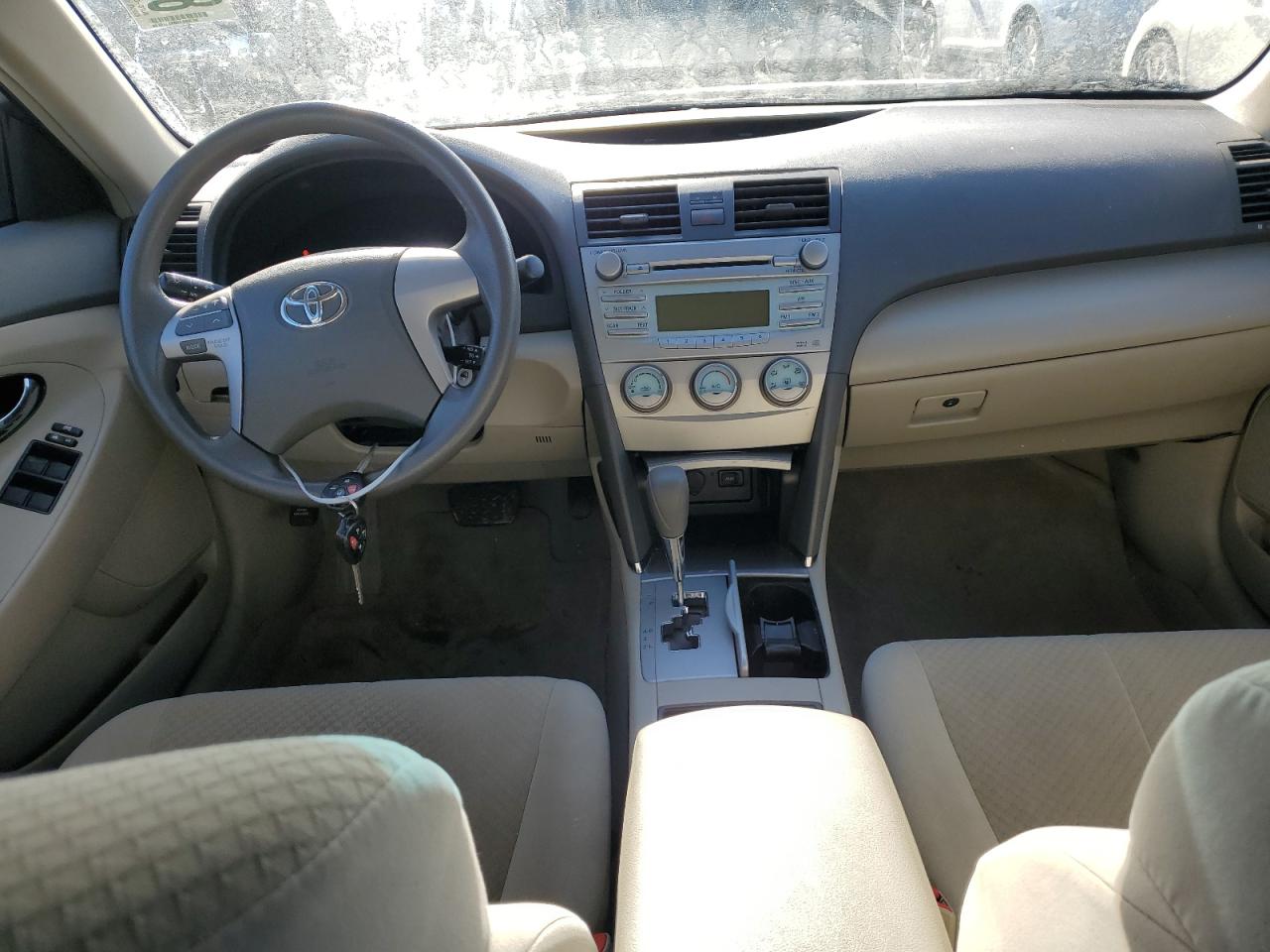 2009 Toyota Camry - Image 8