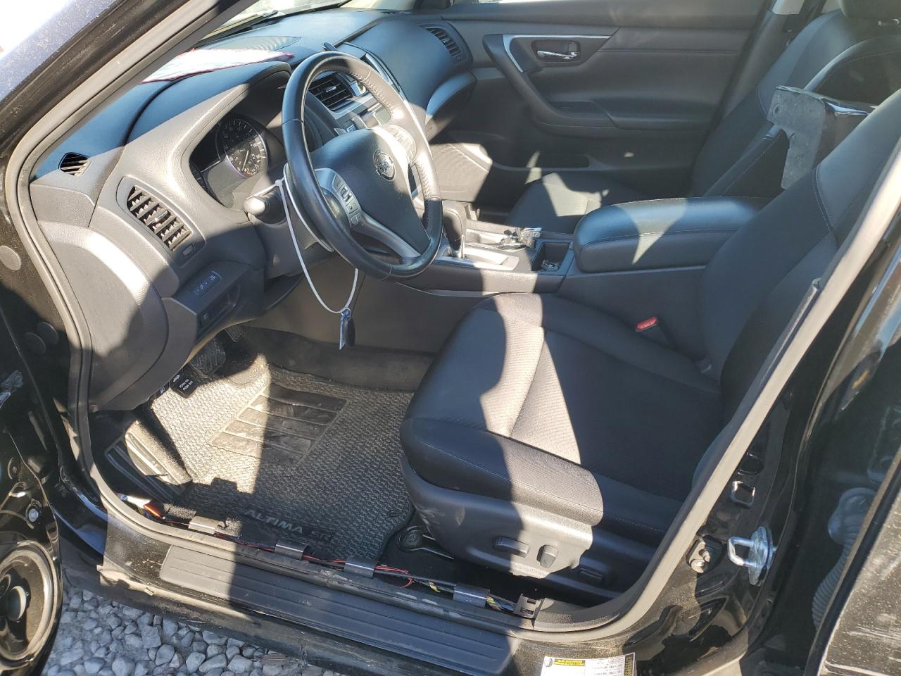 2017 Nissan Altima - Image 7