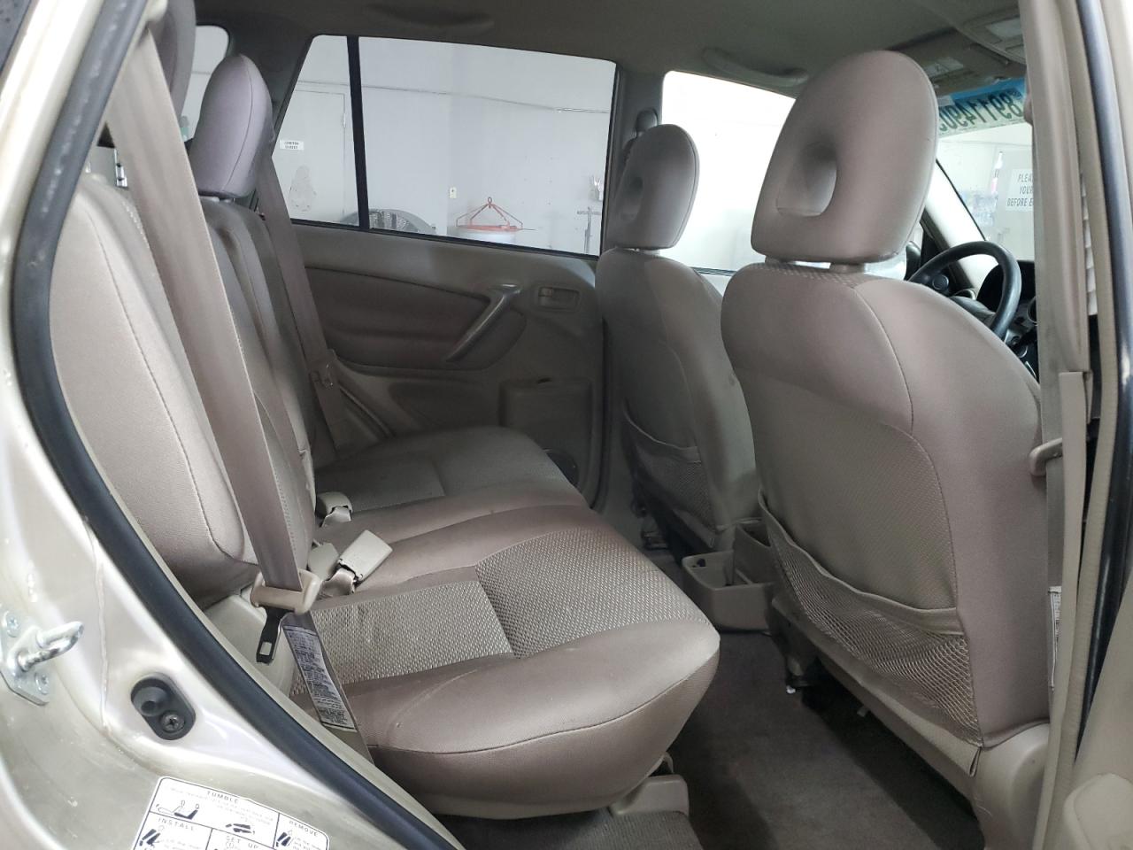 2004 Toyota RAV 4 - Image 11