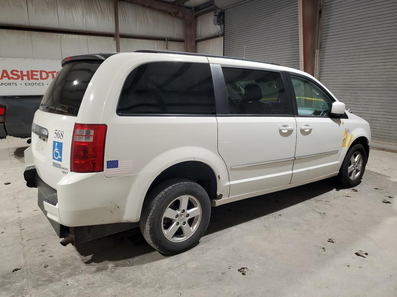 2010 Dodge Caravan - Image 3