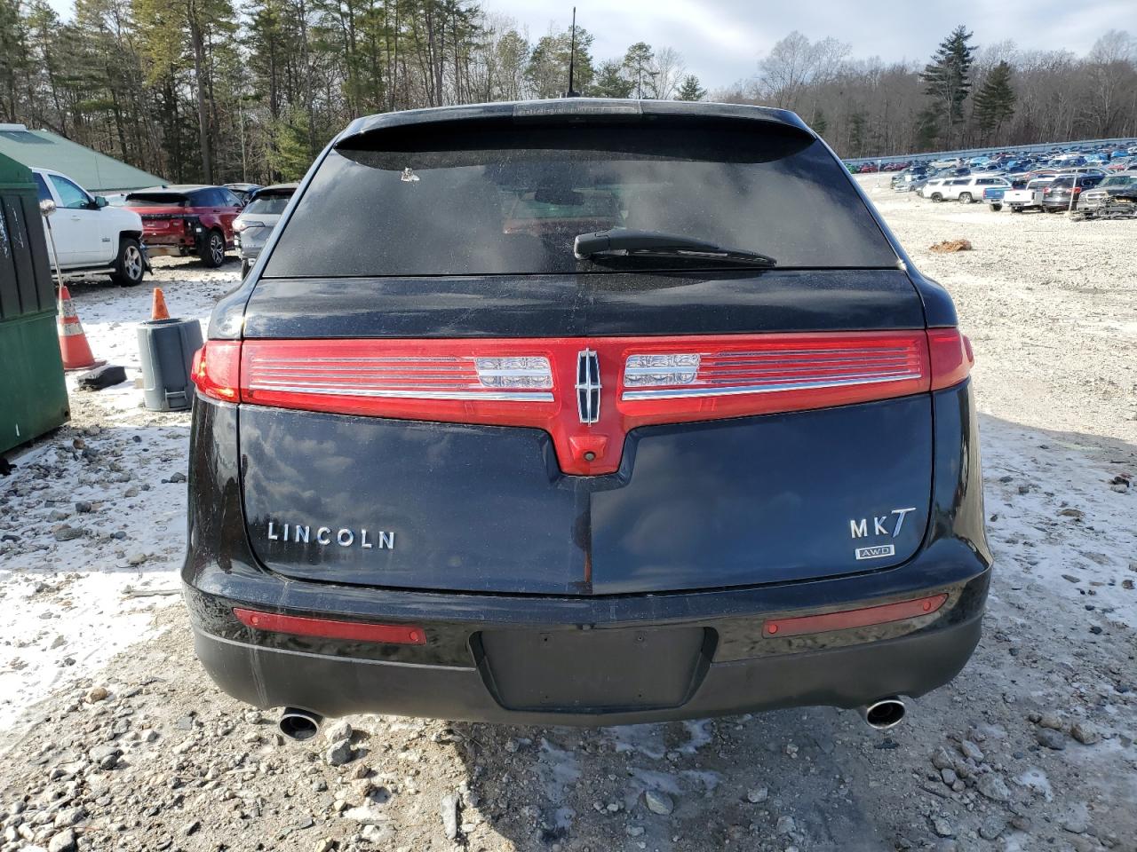 2018 Lincoln MKT - Image 6